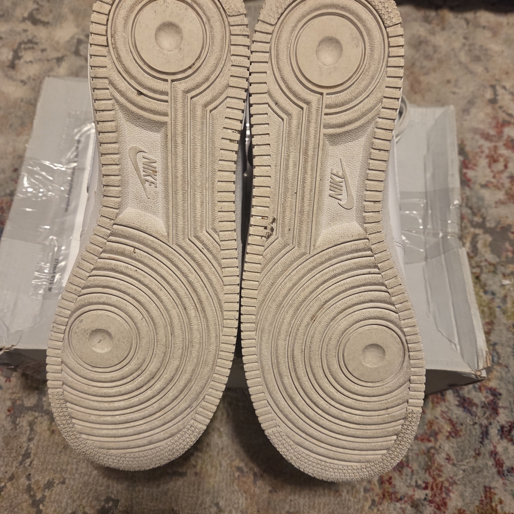 Nike Air Force 1 White High-Top Sneakers - Picture 5 of 5